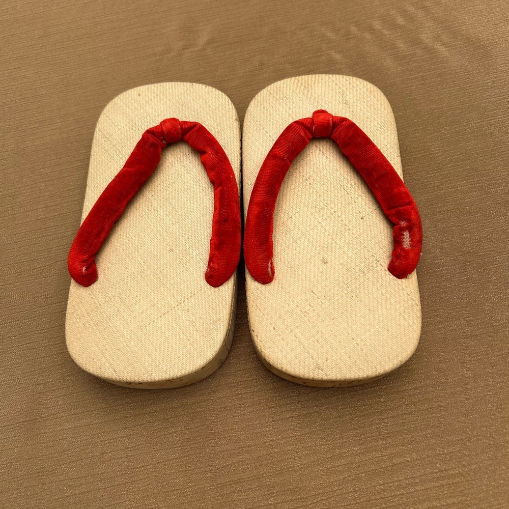 Vintage Girls Getas Japanese Zoris Slippers Sandals